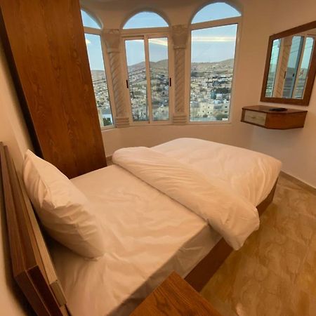 Petra Family Hotel Wadi Musa Extérieur photo
