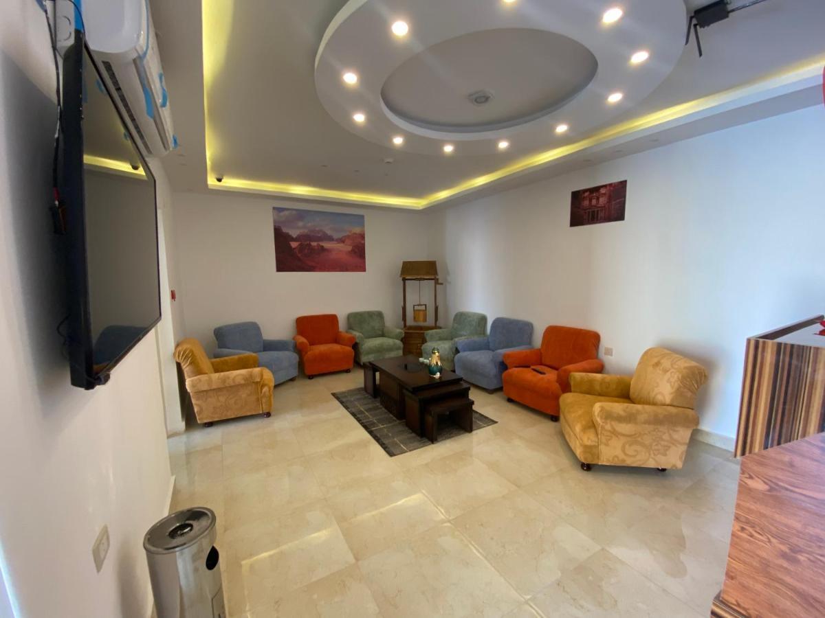 Petra Family Hotel Wadi Musa Extérieur photo